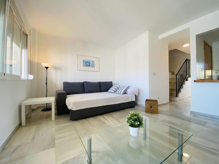 Fantastico Duplex Con Piscina, Parking & Solarium *