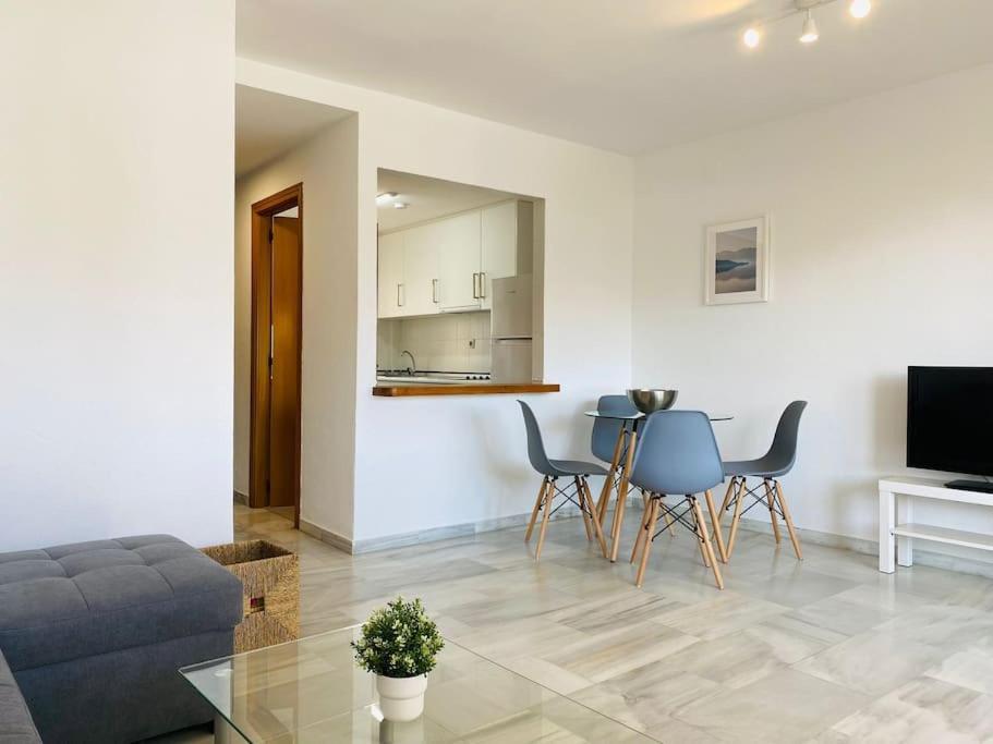 Fantastico Duplex Con Piscina, Parking & Solarium *