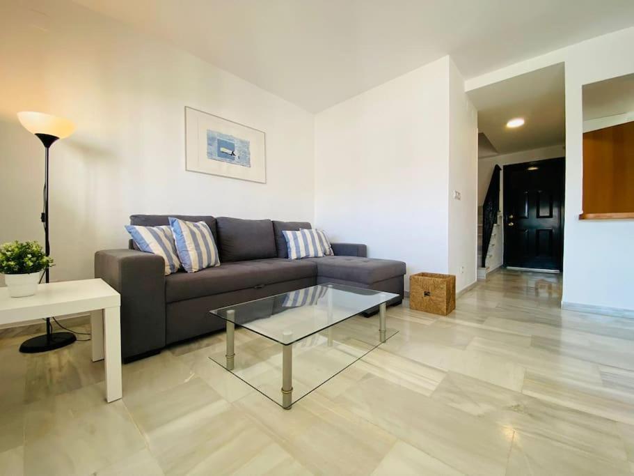 Apartment Fantastico Duplex Con Piscina, Parking & Solarium